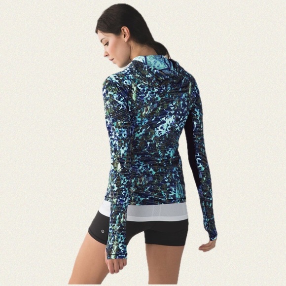 Lululemon Runbeam Hoodie - Picture 6 of 10